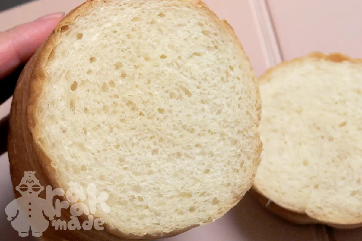 ラウンドパンの焼き上がりの断面