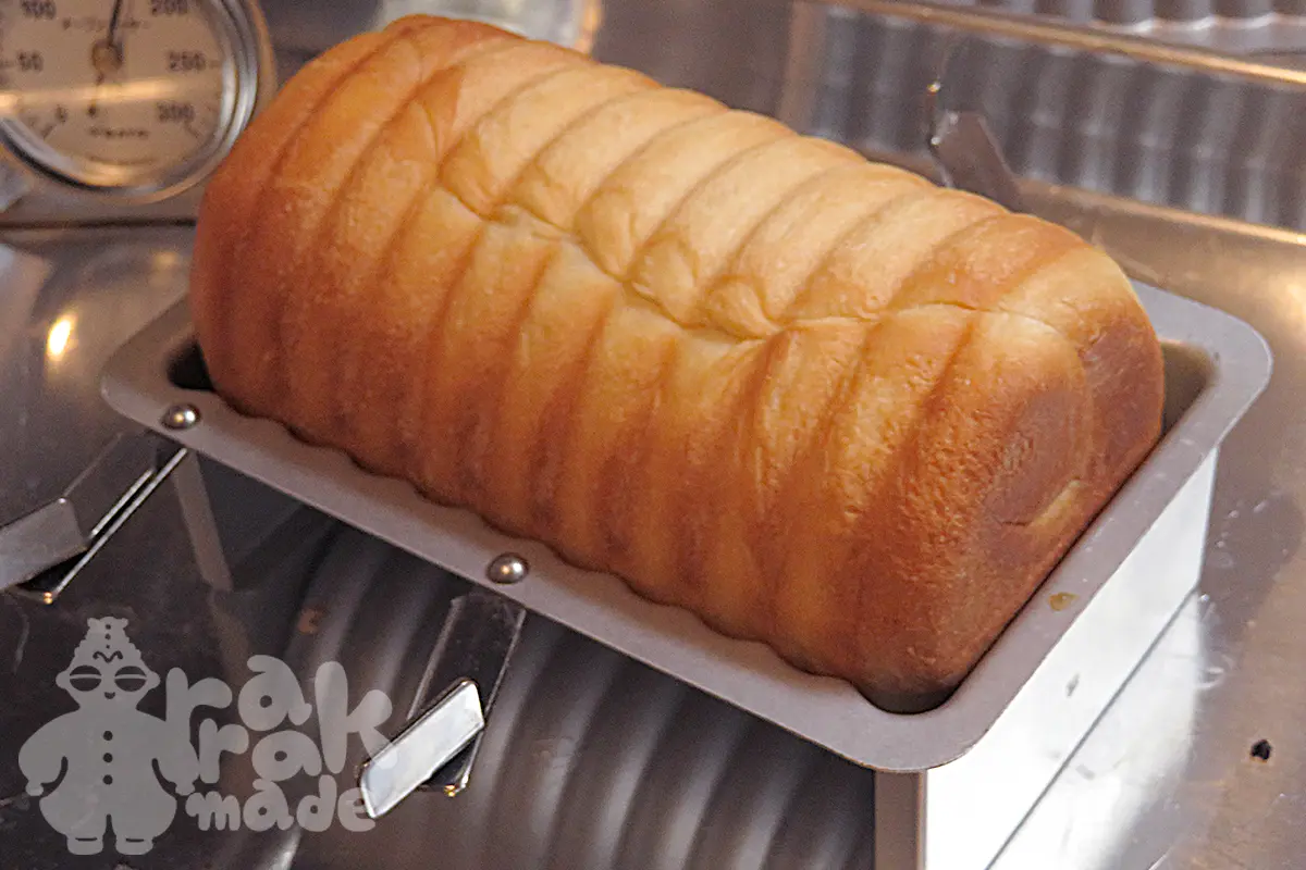 ラウンドパンの焼き上がり